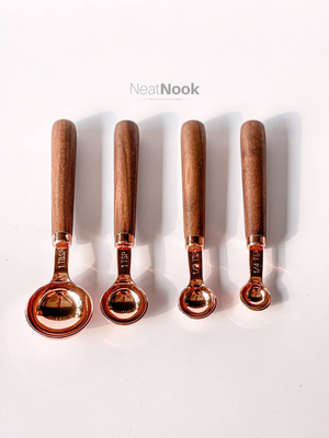 Open image in slideshow, Eva Rosegold Walnut Measuring Spoons &amp; Cups (Set of 4)
